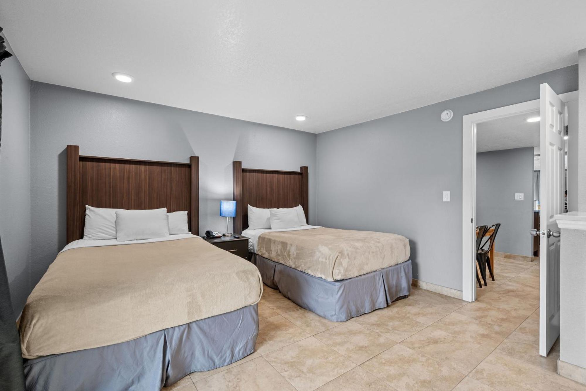 Celebration Suites Экстерьер фото