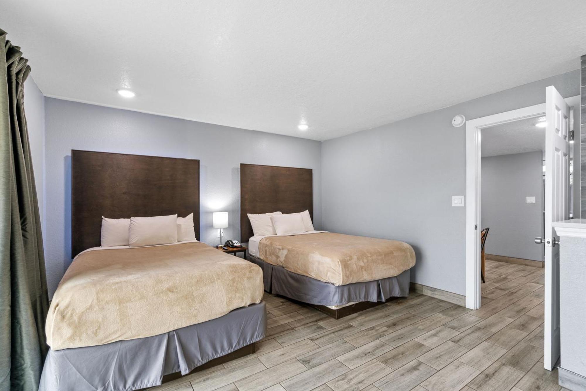 Celebration Suites Экстерьер фото