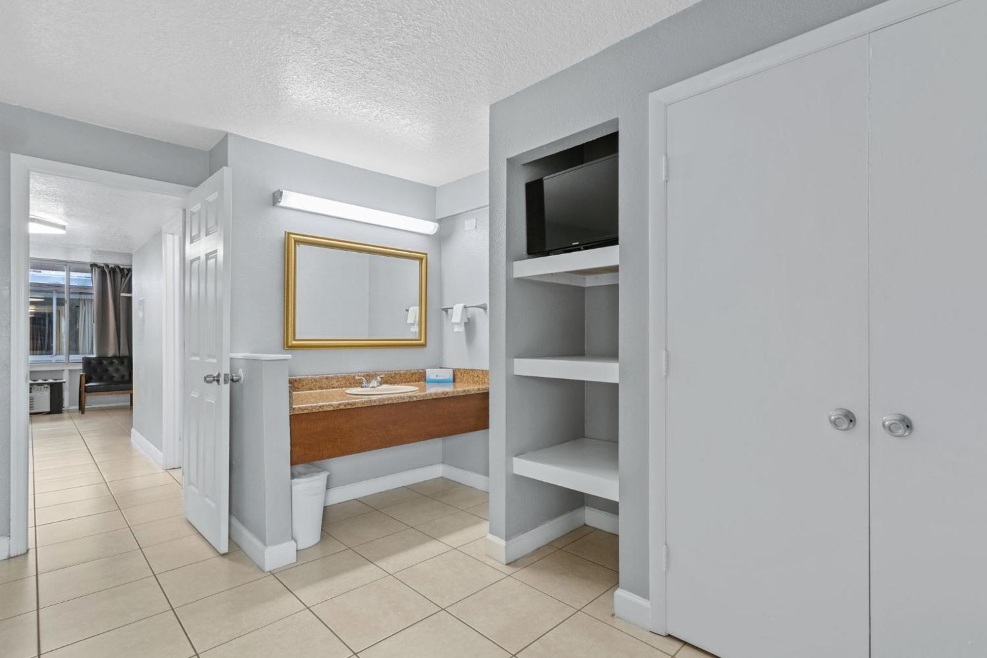 Celebration Suites Экстерьер фото